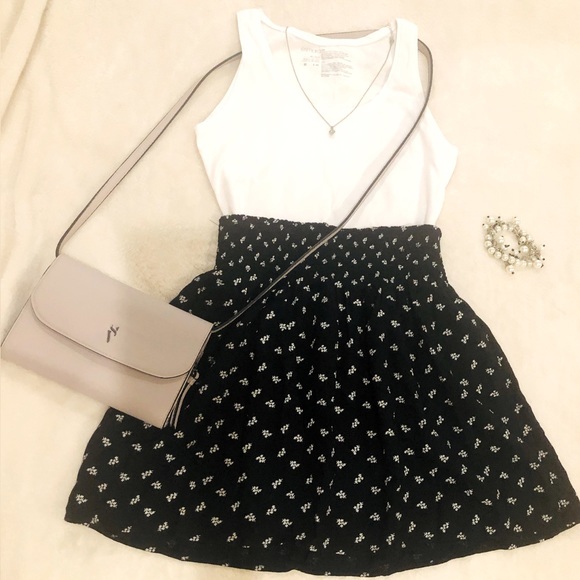 Mossimo Supply Co. Dresses & Skirts - Mossimo Black&White Floral Skirt, Lightweight and Stretchy